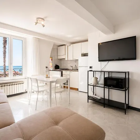 Sea View, 2 Bedrooms, Wifi