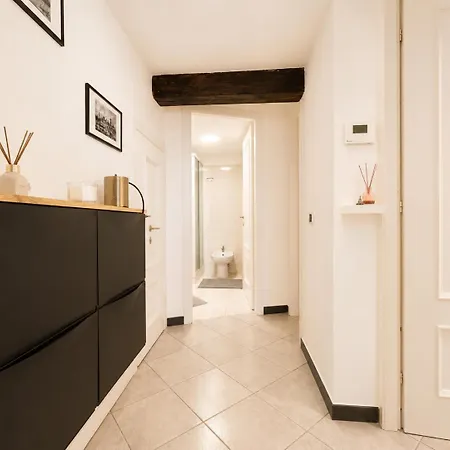 Sea View, 2 Bedrooms, Wifi Genoa