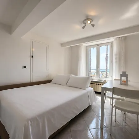 Apartment Sea View, 2 Bedrooms, Wifi
